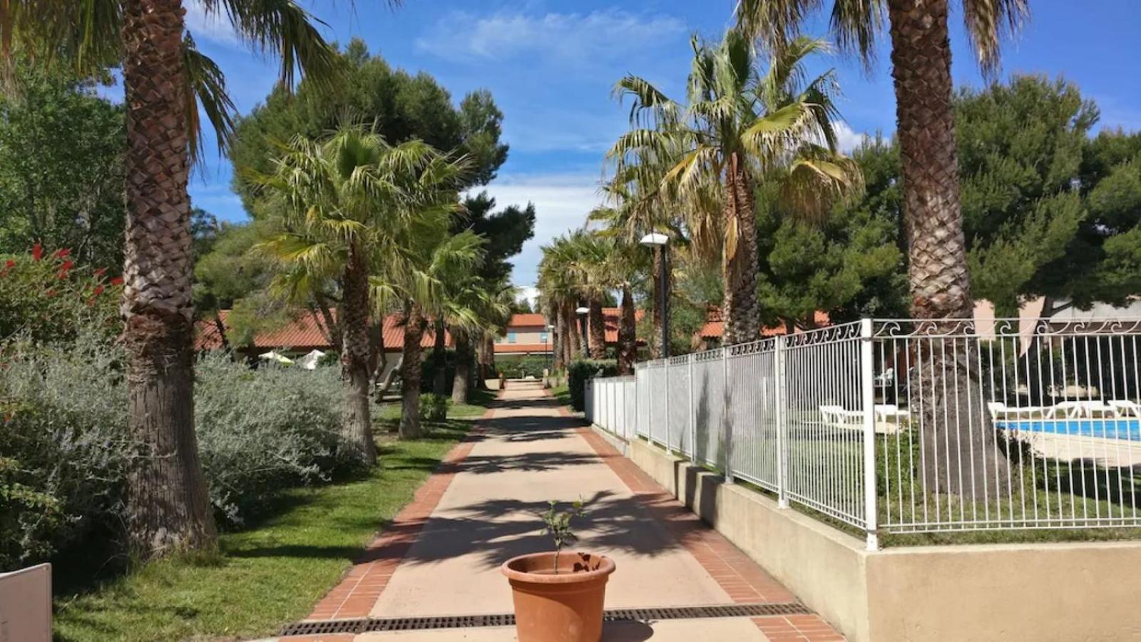 2 Pieces 45M2, Calme, Confort, Mer A 200M, Jardin, Terrasse, Piscine Martigues Luaran gambar