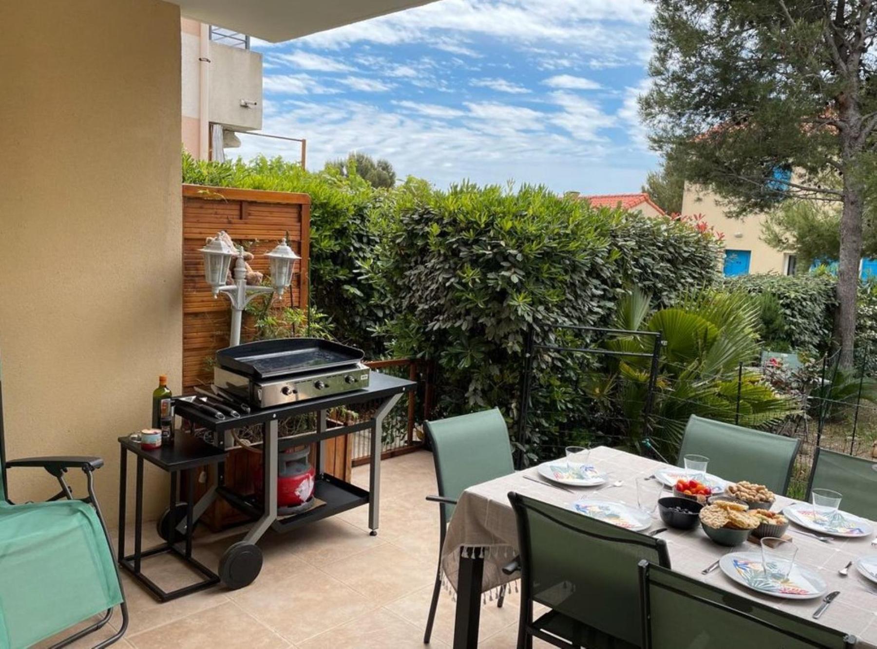 2 Pieces 45M2, Calme, Confort, Mer A 200M, Jardin, Terrasse, Piscine Martigues Luaran gambar