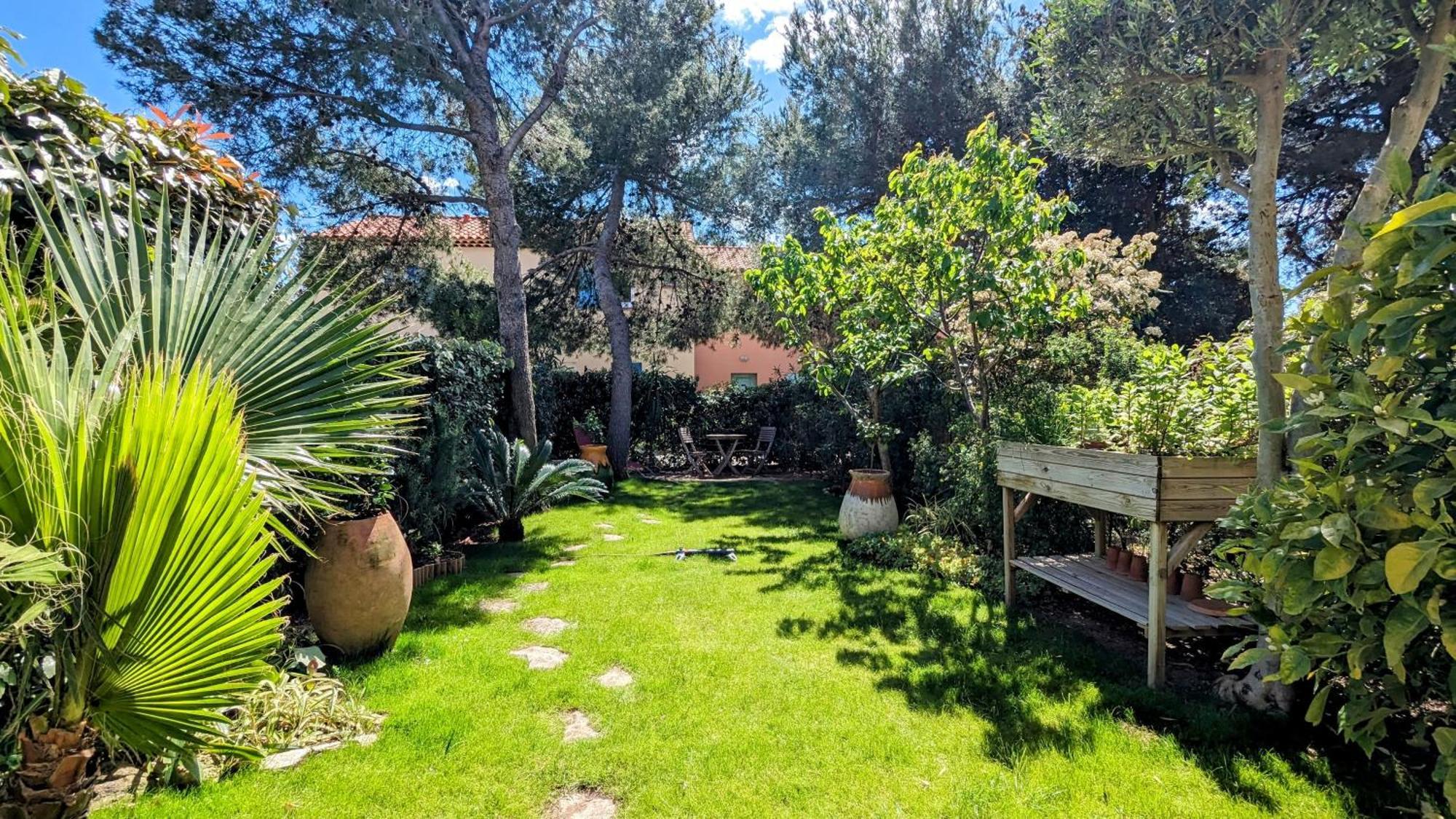 2 Pieces 45M2, Calme, Confort, Mer A 200M, Jardin, Terrasse, Piscine Martigues Luaran gambar